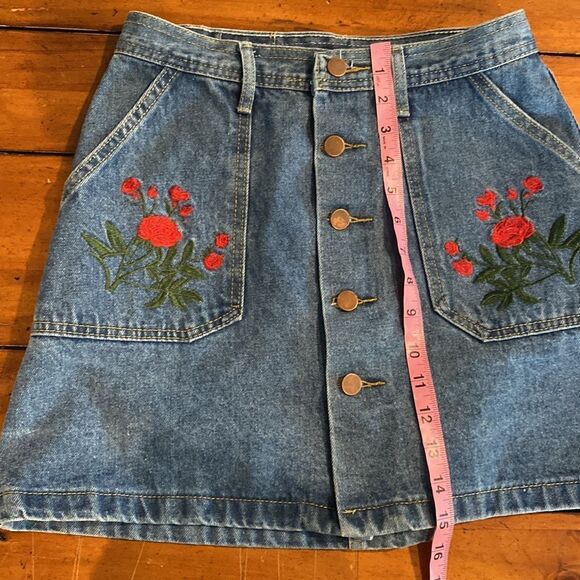 Denim Button Front Embroidered Jean Skirt Size S - Picture 8 of 8